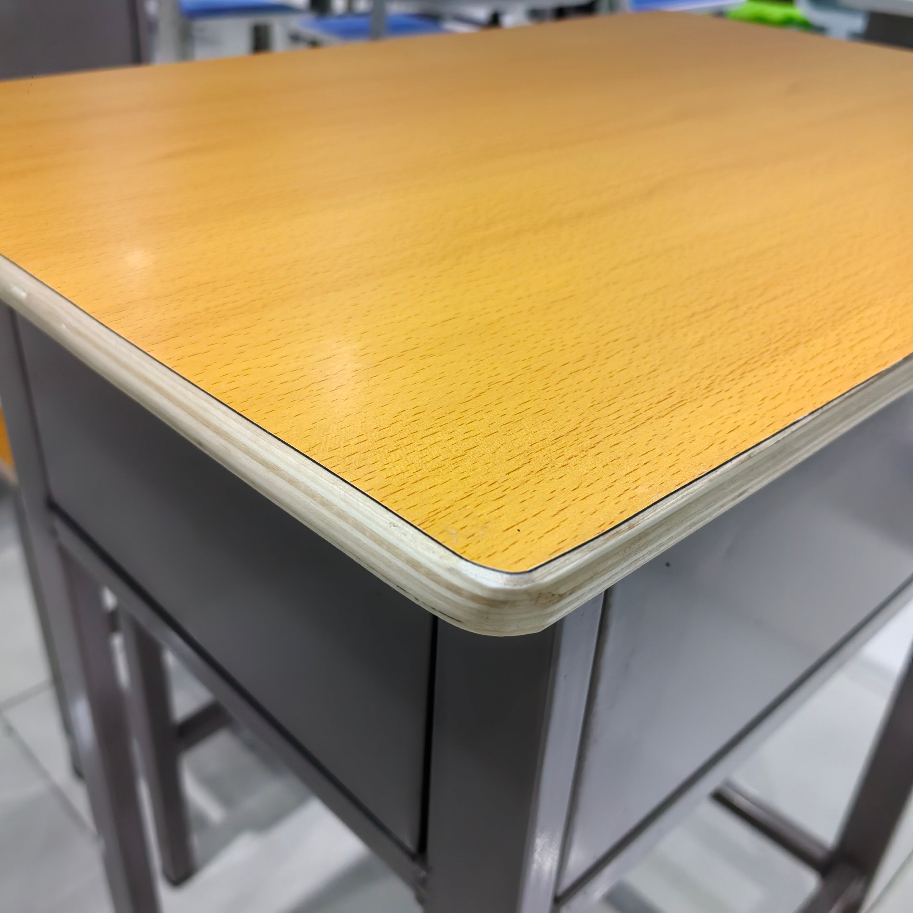 Single Desk and Chair, 1 Set (1 Table+1 Chair) LKS802DKTSL | LEUKHOME