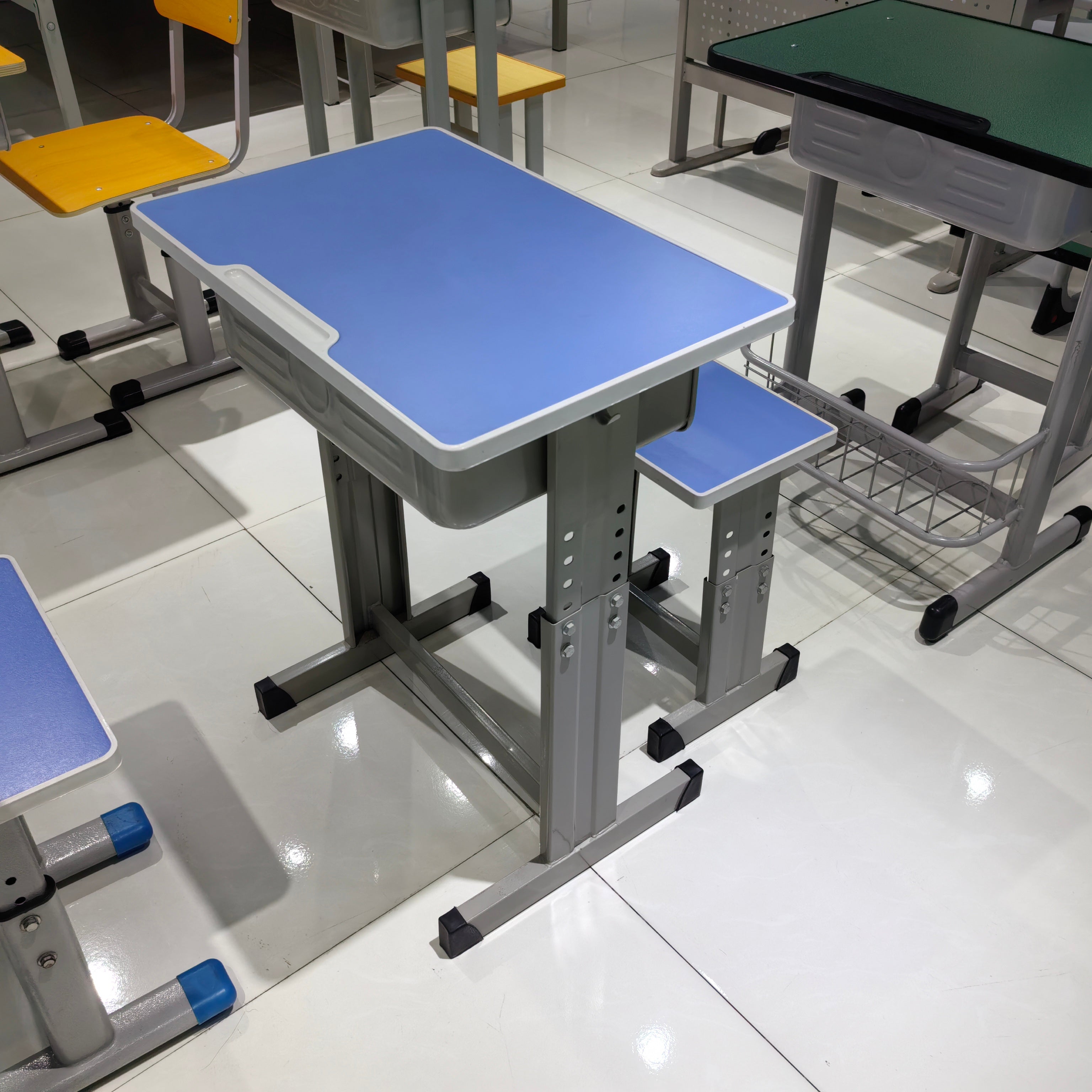 Single Desk and Chair, 2 Sets (2 Tables+2 Chairs) LKS901DKTSL | LEUKHOME