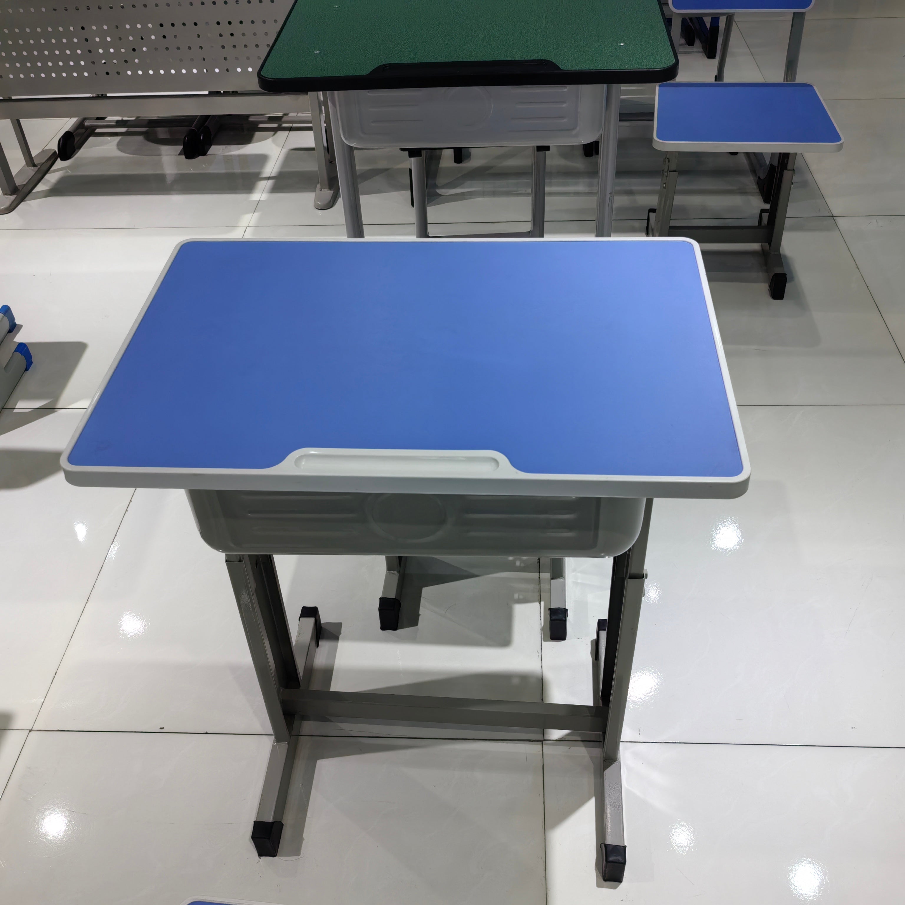 Single Desk and Chair, 2 Sets (2 Tables+2 Chairs) LKS901DKTSL | LEUKHOME