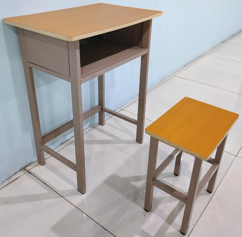 Single Desk and Chair, 1 Set (1 Table+1 Chair) LKS802DKTSL | LEUKHOME