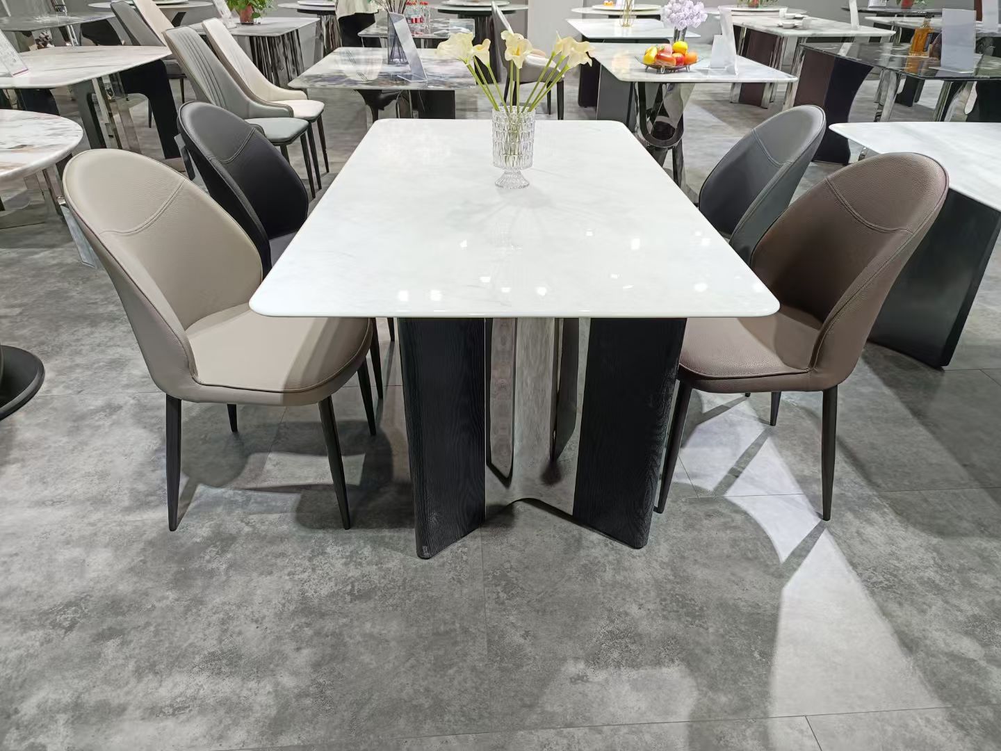 Dining Table Super Crystal Stainless Steel Wood LKD063DTYX | LEUKHOME