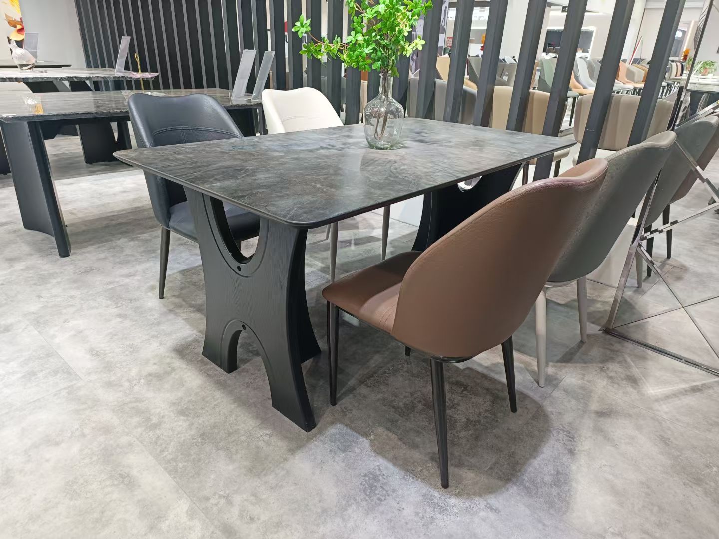 Dining Table Super Crystal Wood LKD070DTYX | LEUKHOME