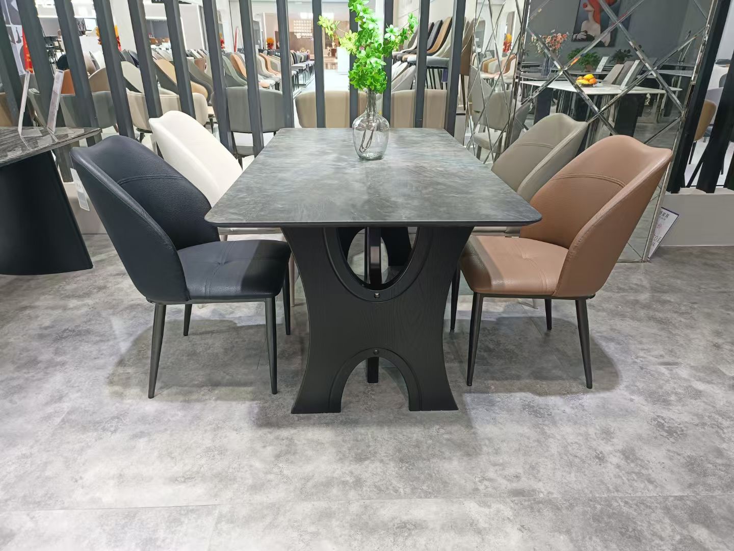 Dining Table Super Crystal Wood LKD070DTYX | LEUKHOME