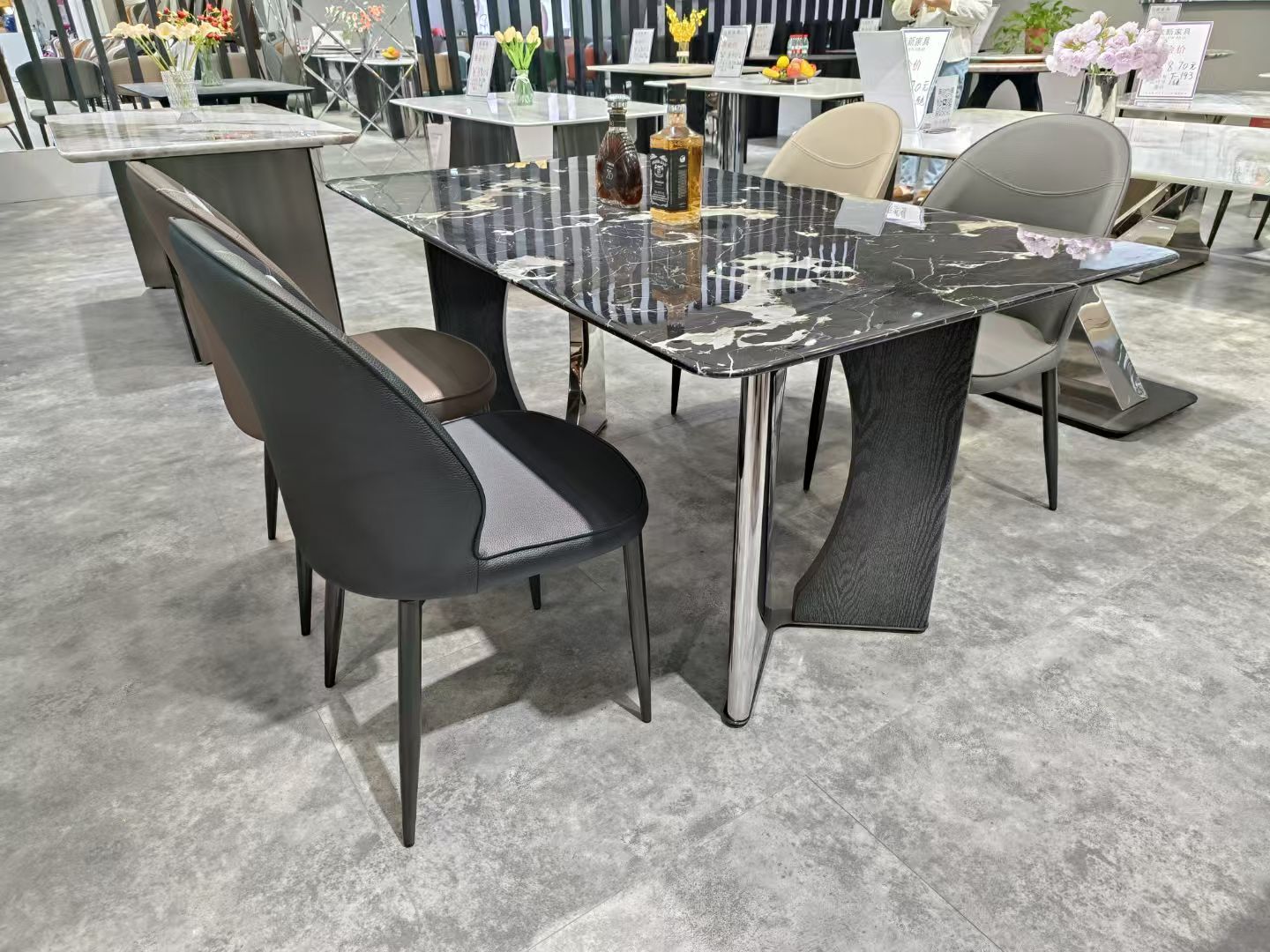 Dining Table Super Crystal Stainless Steel Wood LKD071DTYX | LEUKHOME