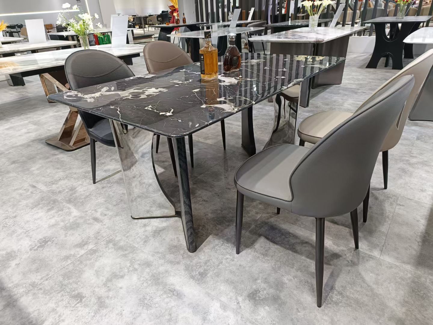 Dining Table Super Crystal Stainless Steel Wood LKD071DTYX | LEUKHOME