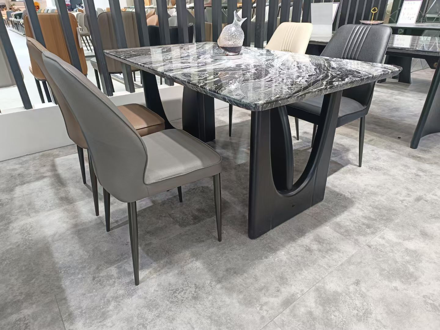 Dining Table Super Crystal Wood LKD072DTYX | LEUKHOME