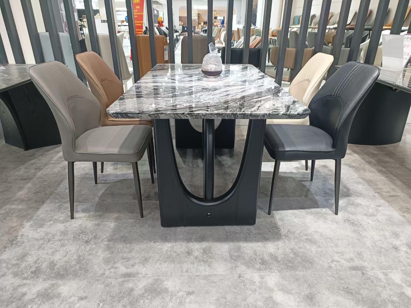 Dining Table Super Crystal Wood LKD072DTYX | LEUKHOME