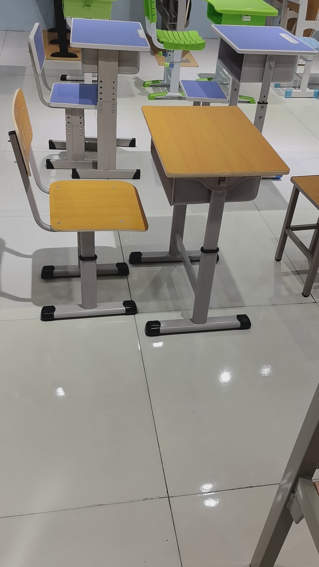 Single Desk and Chair, 2 Sets (2 Tables+2 Chairs) LKS310DKTSL | LEUKHOME