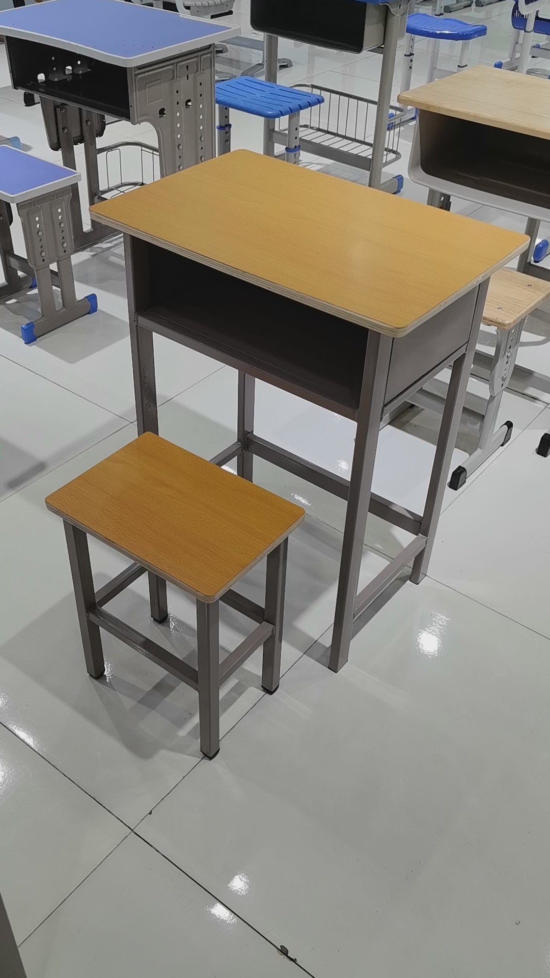 Single Desk and Chair, 1 Set (1 Table+1 Chair) LKS802DKTSL | LEUKHOME