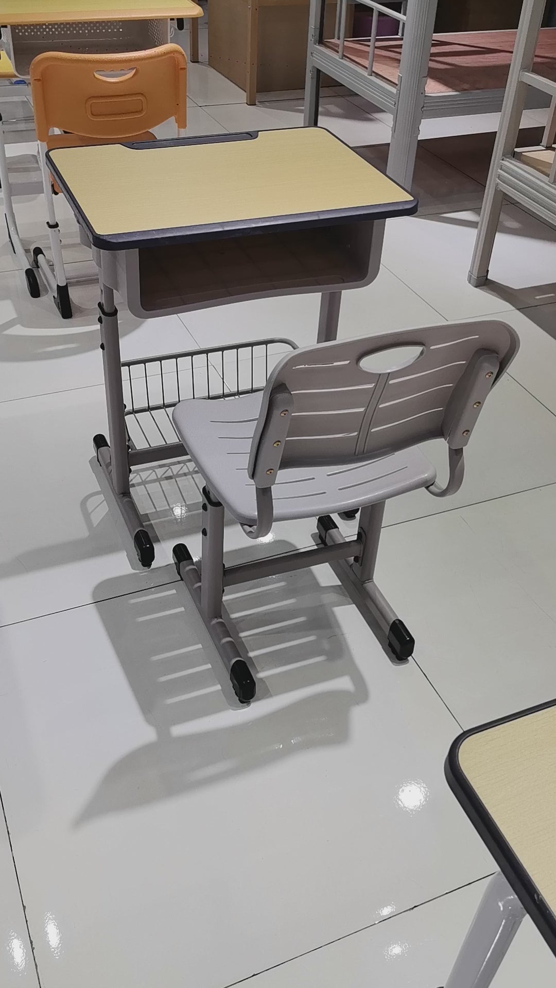 Single Desk and Chair, 1 Set (1 Table+1 Chair) LKS302DKTSL | LEUKHOME