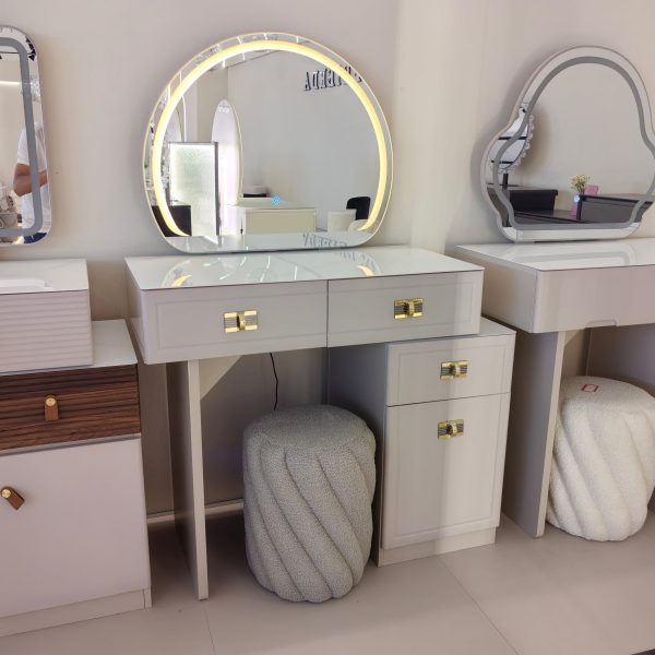 Luxurious Dresser with Ring Soft Light Mirror | LEUKHOME
