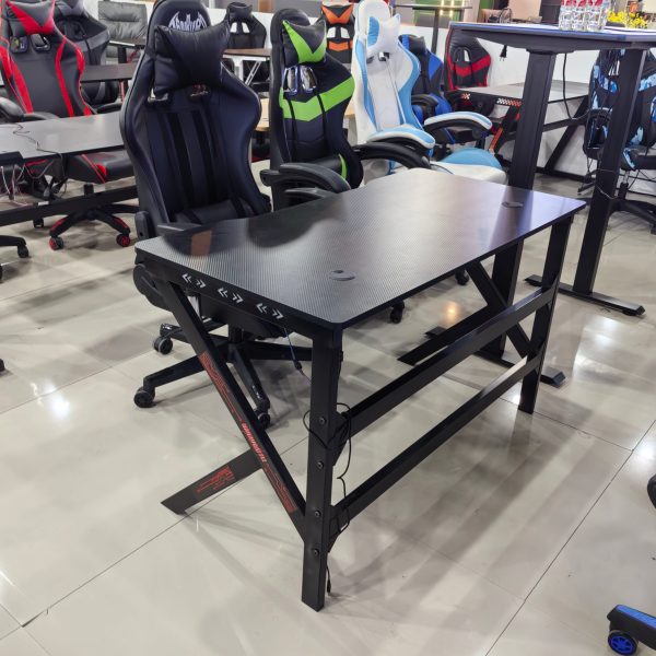 Gaming Table LKG023GTYN | Leukhome